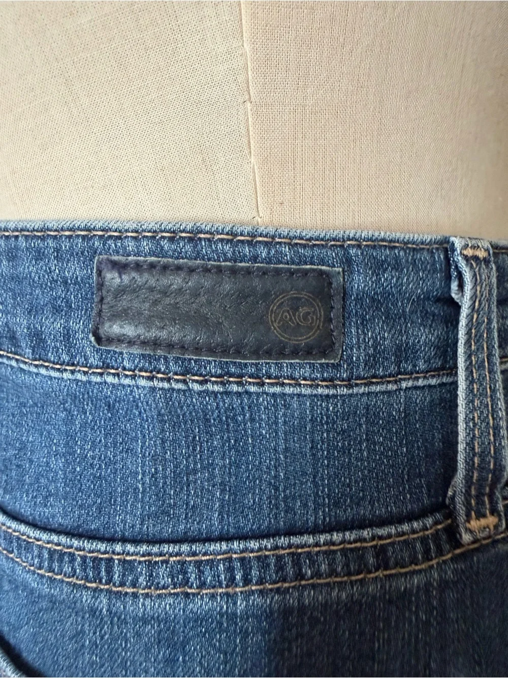 Adriano Goldschmidt AG The High Rise Stevie Ankle -SZ 30R- Blue Distressed Jeans